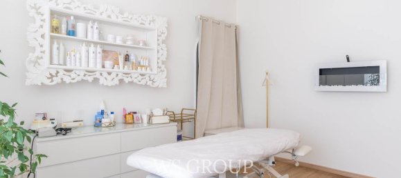 3-salle Propriété commerciale à Monza, Italy No. 12425 16