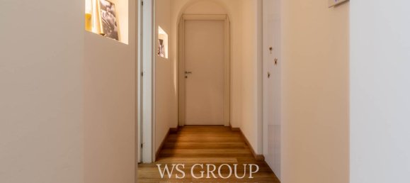 3-salle Propriété commerciale à Monza, Italy No. 12425 6