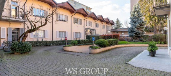 3-salle Propriété commerciale à Monza, Italy No. 12425 19