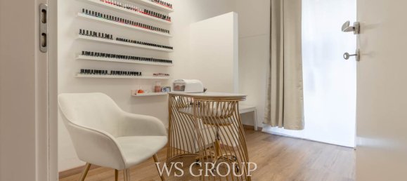 3-salle Propriété commerciale à Monza, Italy No. 12425 11