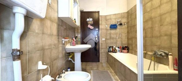 2 Schlafzimmer Wohnung in Sondrio, Italy, Nr. 295253 10