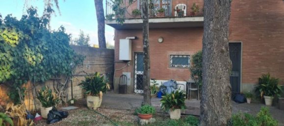 6 rooms Apartment in Frascati, Italy No. 12571 8