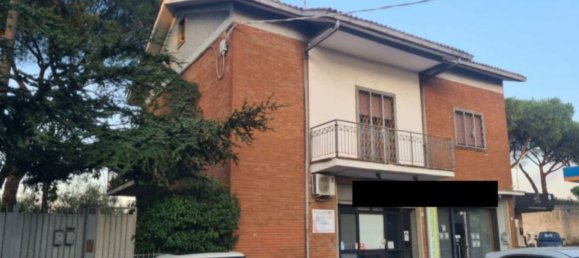 6 rooms Apartment in Frascati, Italy No. 12571 2