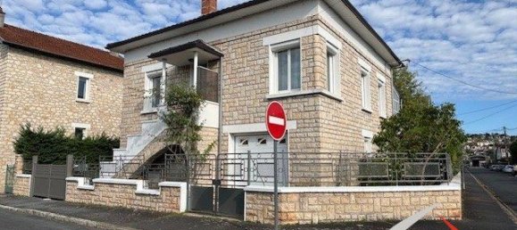 3 bedrooms House in Brive-la-Gaillarde, France No. 335927 2