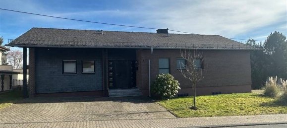 5 rooms Bungalow in Westerwaldkreis, Germany No. 92206 3