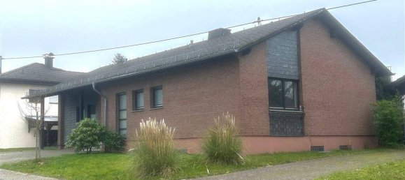 5 rooms Bungalow in Westerwaldkreis, Germany No. 92206 4