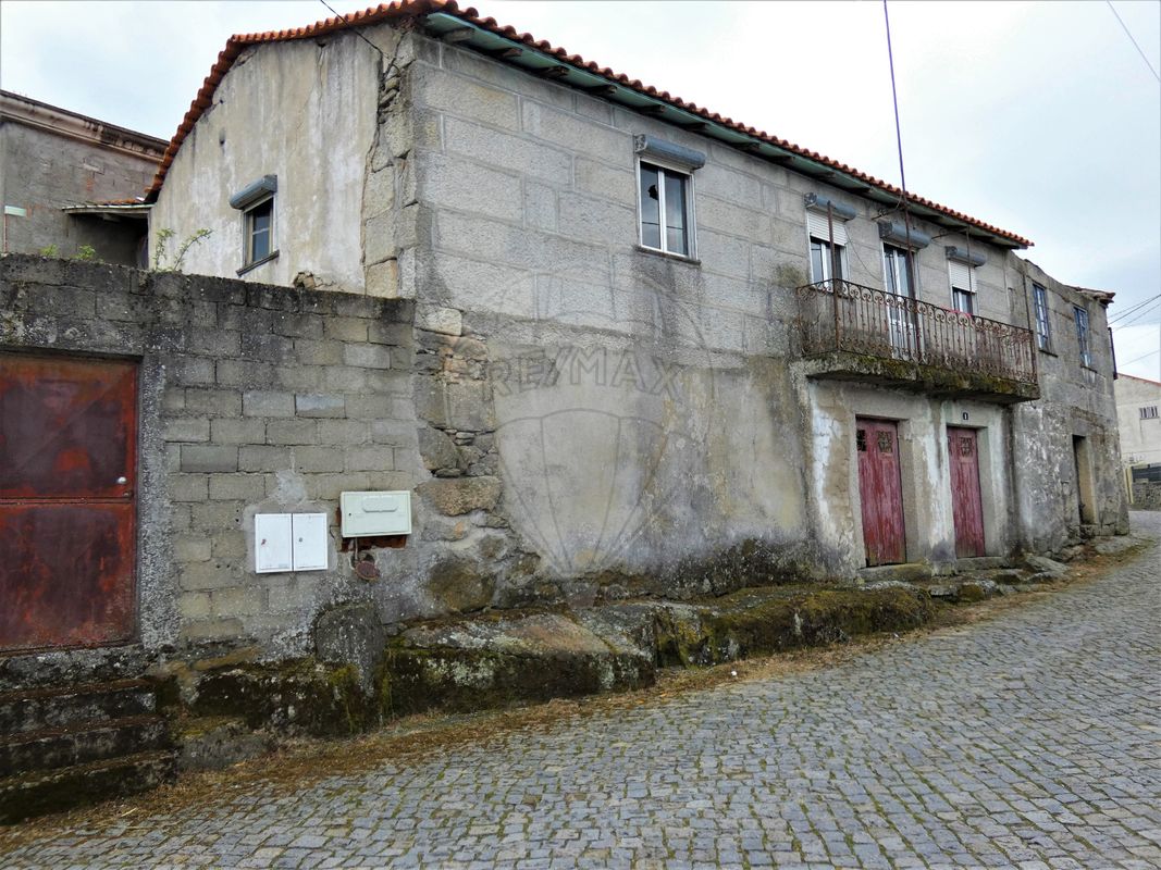 3 bedrooms House in Chavaes, Portugal No. 157426