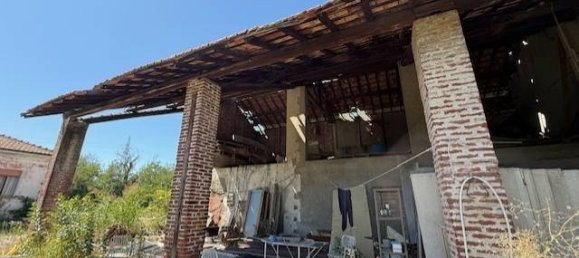 4 bedrooms House in Trecate, Italy No. 300951 5