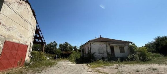 4 bedrooms House in Trecate, Italy No. 300951 16