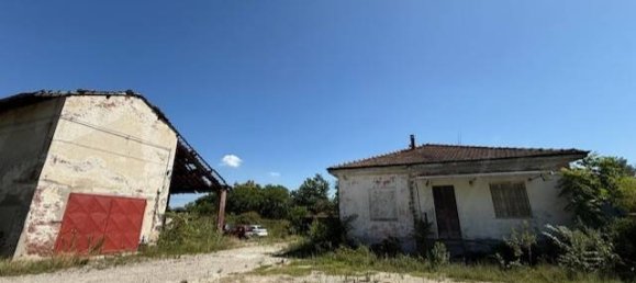 4 bedrooms House in Trecate, Italy No. 300951 12