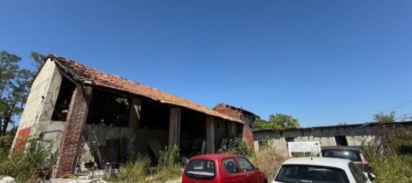 4 bedrooms House in Trecate, Italy No. 300951 20