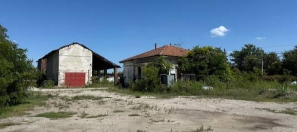 4 bedrooms House in Trecate, Italy No. 300951 11