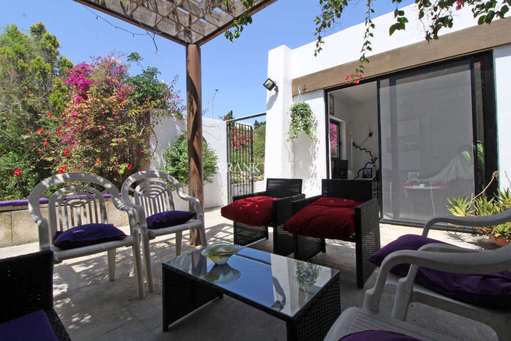 Мезонет с 3 спальнями в Сент-Джулианс, Мальта № 3393