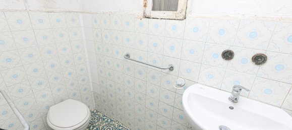 5 rooms Apartment in Deiva Marina, Italy No. 92728 7