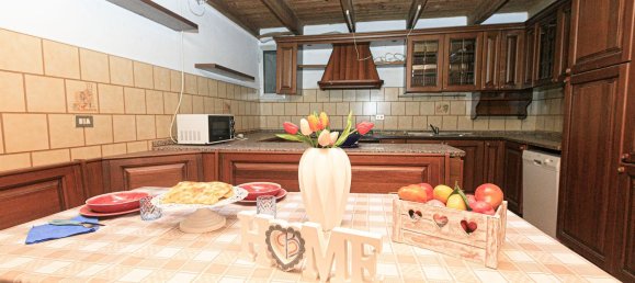 5 rooms Apartment in Deiva Marina, Italy No. 92728 16