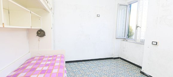 5 rooms Apartment in Deiva Marina, Italy No. 92728 3