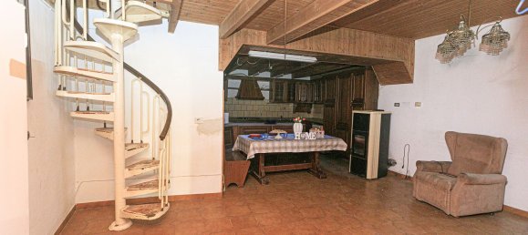 5 rooms Apartment in Deiva Marina, Italy No. 92728 15
