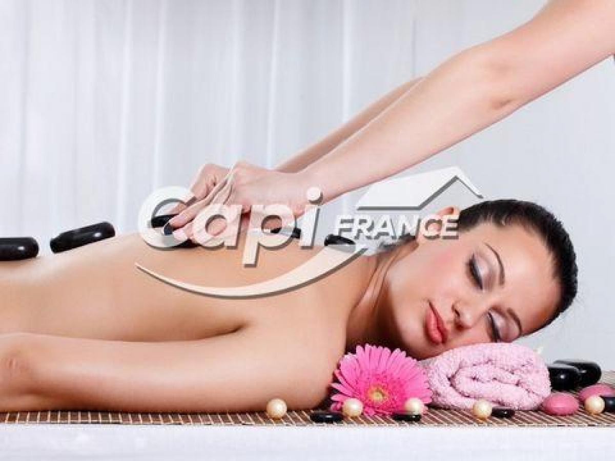  مكتب في Meximieux, France 60متر مربع رقم 19943