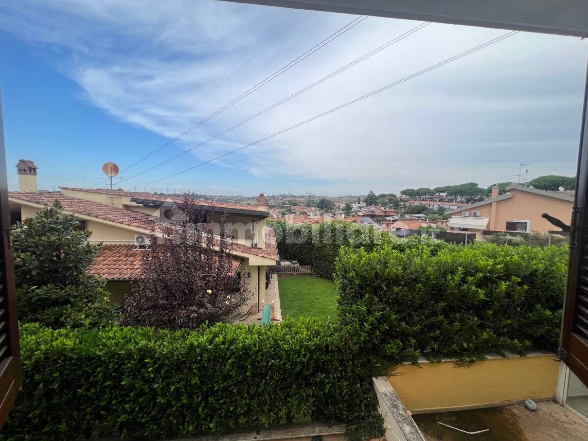 6 chambres Villa à Guidonia Montecelio, Italy No. 186634