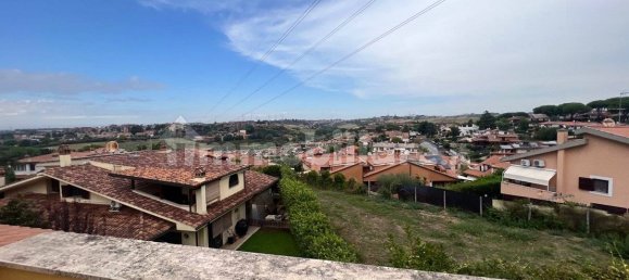 6 chambres Villa à Guidonia Montecelio, Italy No. 186634 3