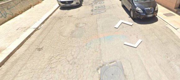 129m² Commercial property in Andria, Italy No. 379638 7