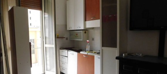 3 bedrooms Apartment in Turin, Italy No. 327691 9