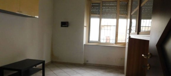 3 bedrooms Apartment in Turin, Italy No. 327691 10
