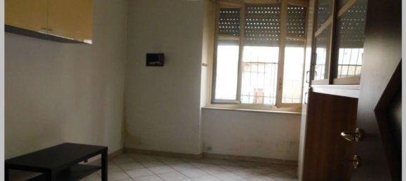 3 bedrooms Apartment in Turin, Italy No. 327691 2
