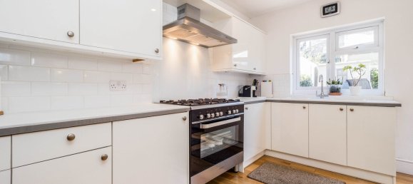 4 bedrooms House in London, United Kingdom No. 1894 5