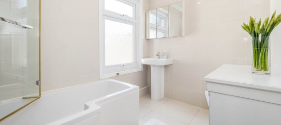 4 bedrooms House in London, United Kingdom No. 1894 12