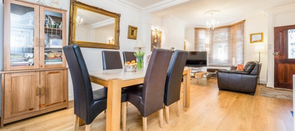 4 bedrooms House in London, United Kingdom No. 1894 4