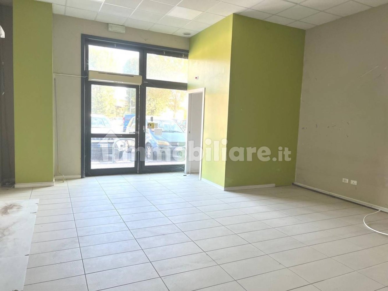 60m² Commercial property in Minerbio, Italy No. 317028
