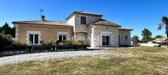 4 غرف نوم منزل في Bonneville-et-Saint-Avit-de-Fumadieres, France رقم 102537 2