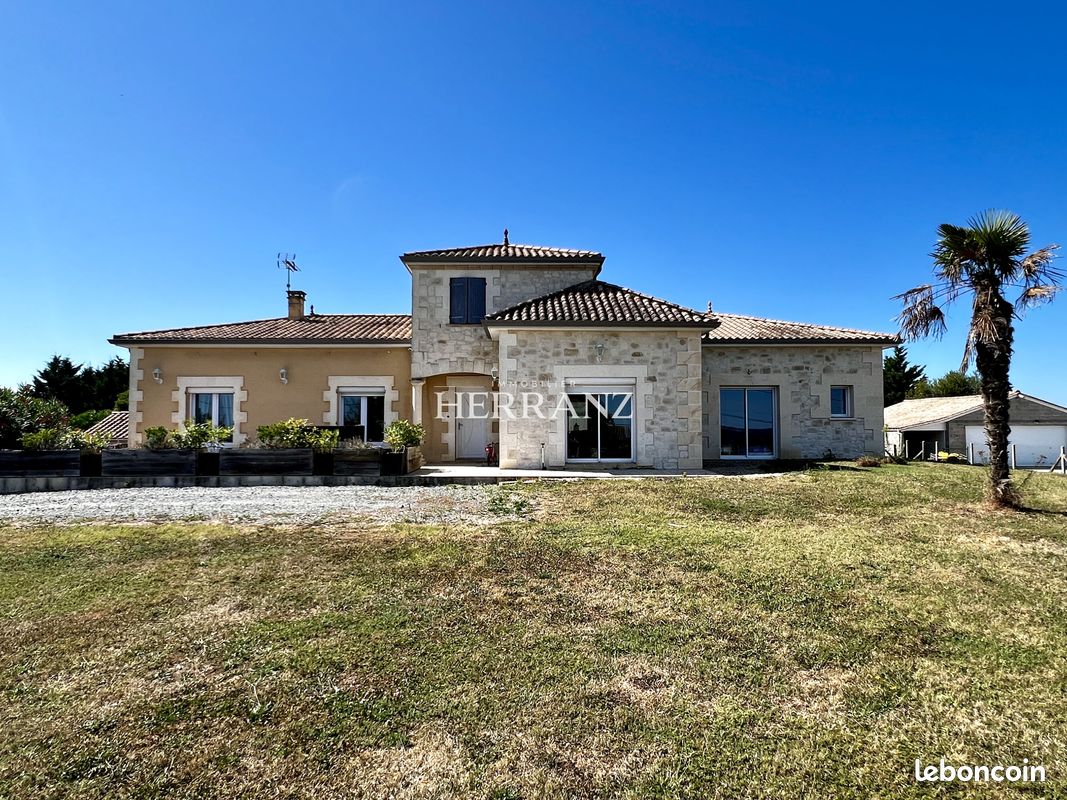 4 غرف نوم منزل في Bonneville-et-Saint-Avit-de-Fumadieres, France رقم 102537