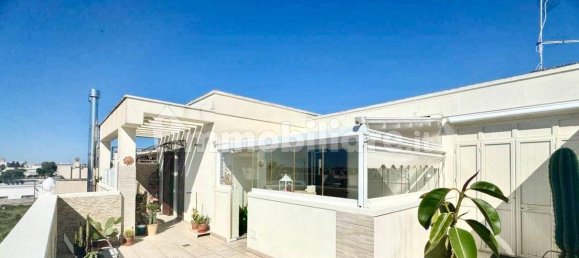 2 Schlafzimmer Penthouse in Lecce, Italy, Nr. 271060 12