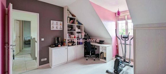 4 bedrooms House in Orgeval, France No. 177811 5