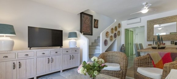 2 bedrooms Townhouse in Marbella, Spain No. 179046 9