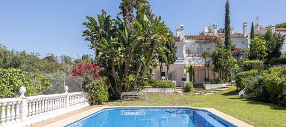 2 bedrooms Townhouse in Marbella, Spain No. 179046 2