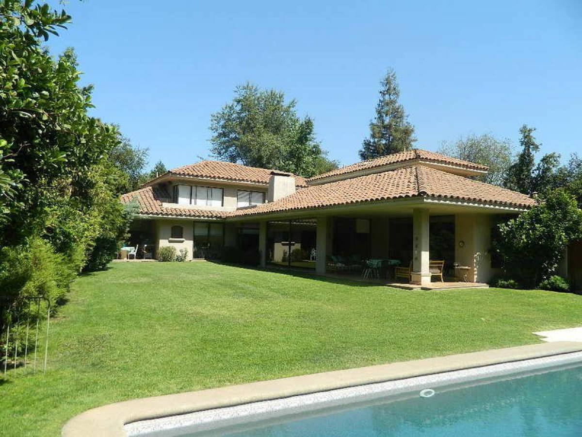 4 bedrooms House in Santiago, Chile No. 4039