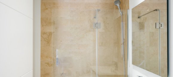 Ático de 3 dormitorios en Marbella, Spain No. 110725 16