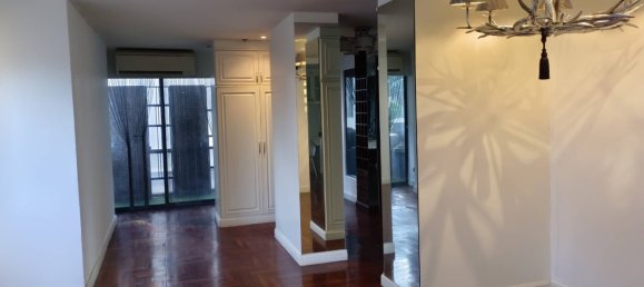 3 bedrooms Condo in Bangkok, Thailand No. 11742 4