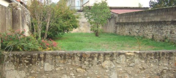 Edificio de 3 habitaciónes en Le Blanc, France No. 87339 21