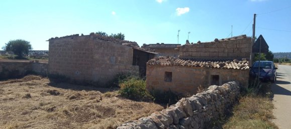 Дом с 6 комнатами в Шикли, Италия № 75939 22