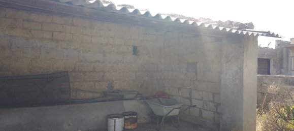 Дом с 6 комнатами в Шикли, Италия № 75939 7