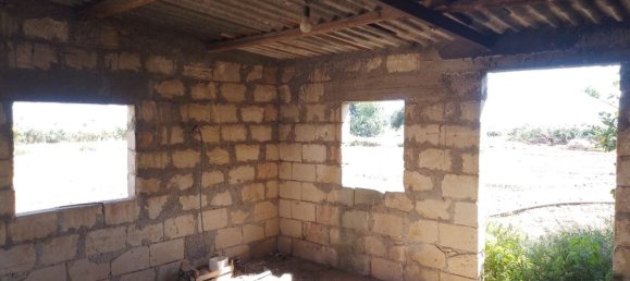 Дом с 6 комнатами в Шикли, Италия № 75939 17