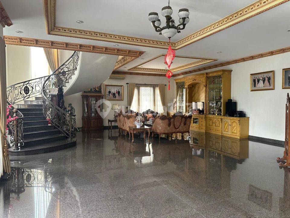 5 bedrooms House in Jakarta, Indonesia No. 2443