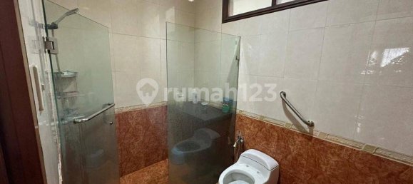 5 Schlafzimmer Haus in Jakarta, Indonesia, Nr. 2443 13