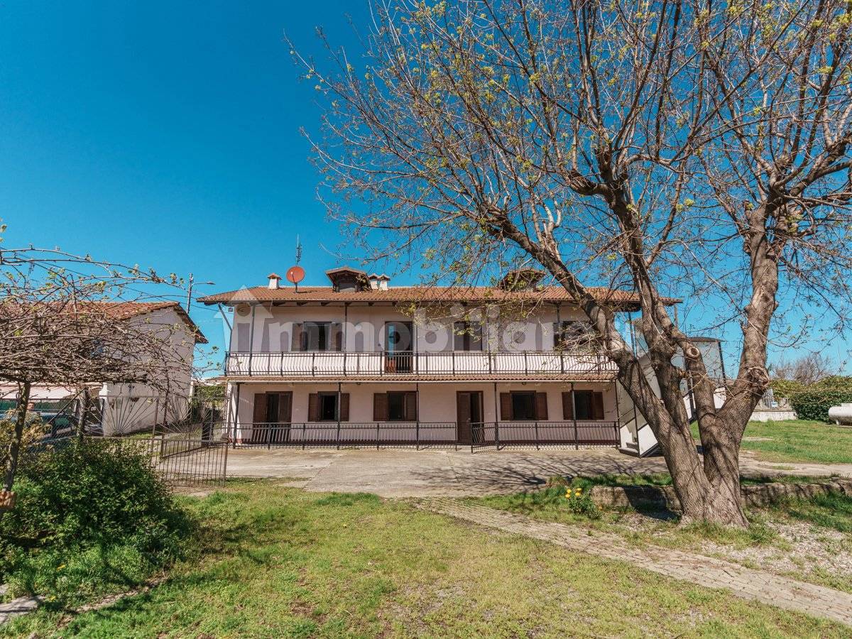 5 Schlafzimmer Haus in Vigone, Italy, Nr. 189605