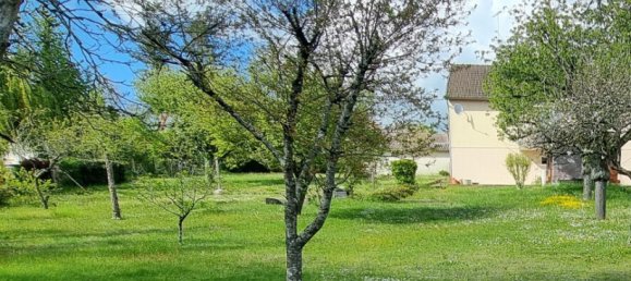 3 bedrooms House in Jouet-sur-l'Aubois, France No. 70833 15