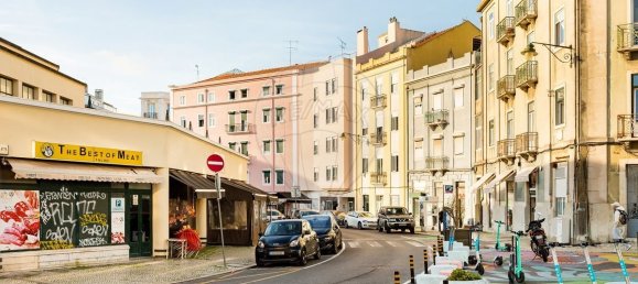 Здание 573м² в Лиссабон, Португалия № 122143 2